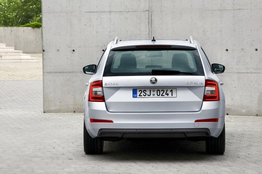 Skoda Octavia Combi 2013 года  (фото 6 из 26)